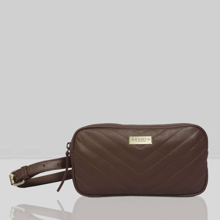 Marsupio in vera pelle di design trapuntato marrone chiaro «STELLA» per la vendita all'ingrosso da parte di Assots London