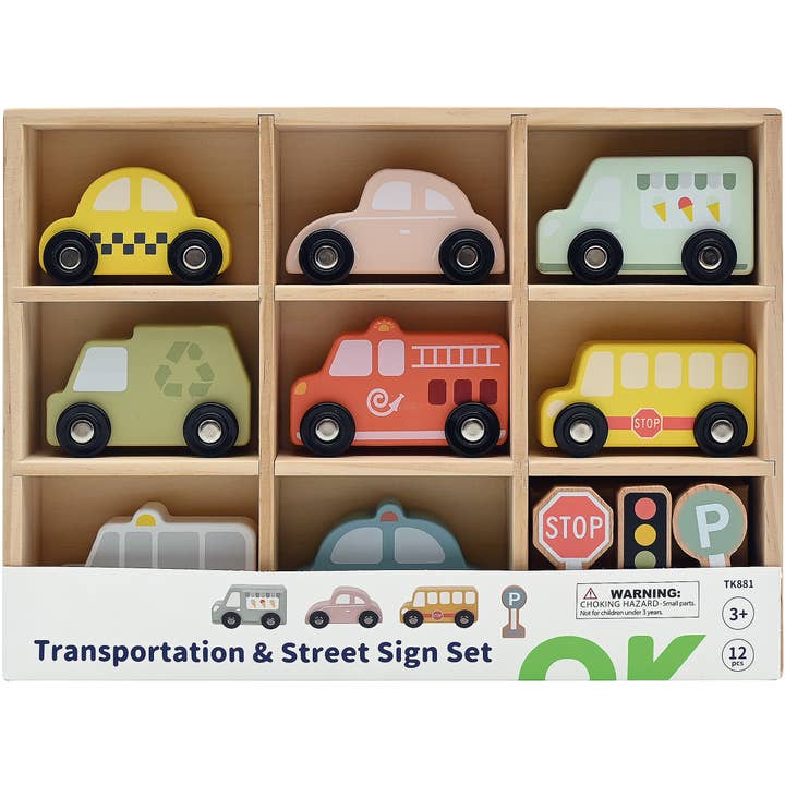 Set mit 8 Holzautos für den Großhandel von WDK GROUPE PARTNER