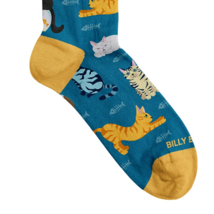 Oli Olsen – wholesale Socks – Women's – Billy Brown Socks | Women's Playing Cat Socks | Blue Socks1