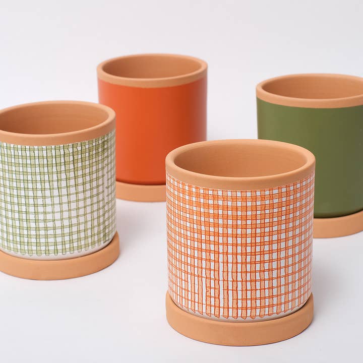 Casa Atlântica - Wholesale Plant Pot - Moss green checkered pot with saucer6