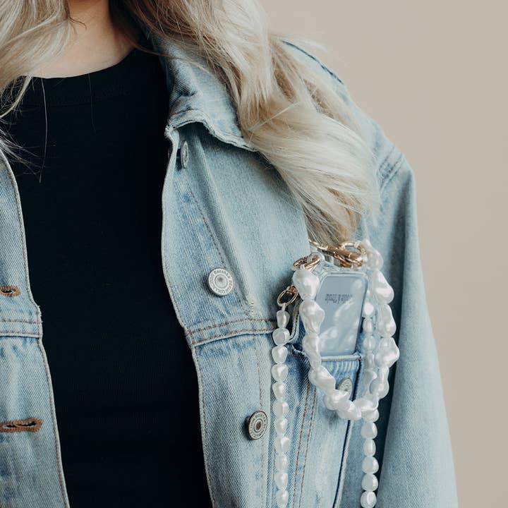 Short Pearl PHONE STRAP for wholesale on Faire1