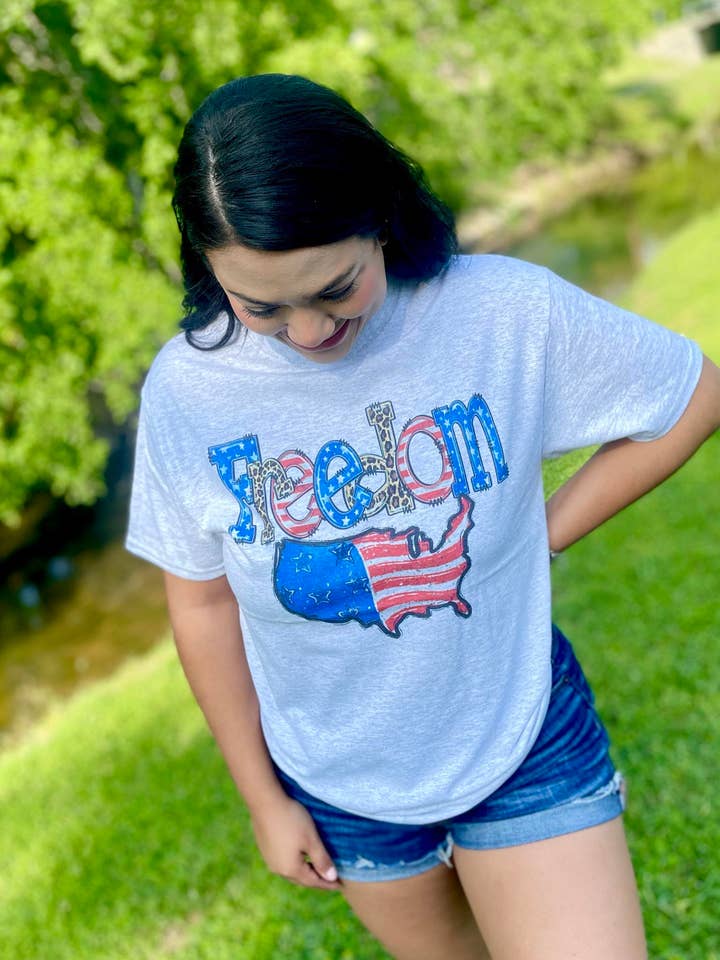 Freedom (gildan t-Shirt) for wholesale by 1/2 Penny Wholesale