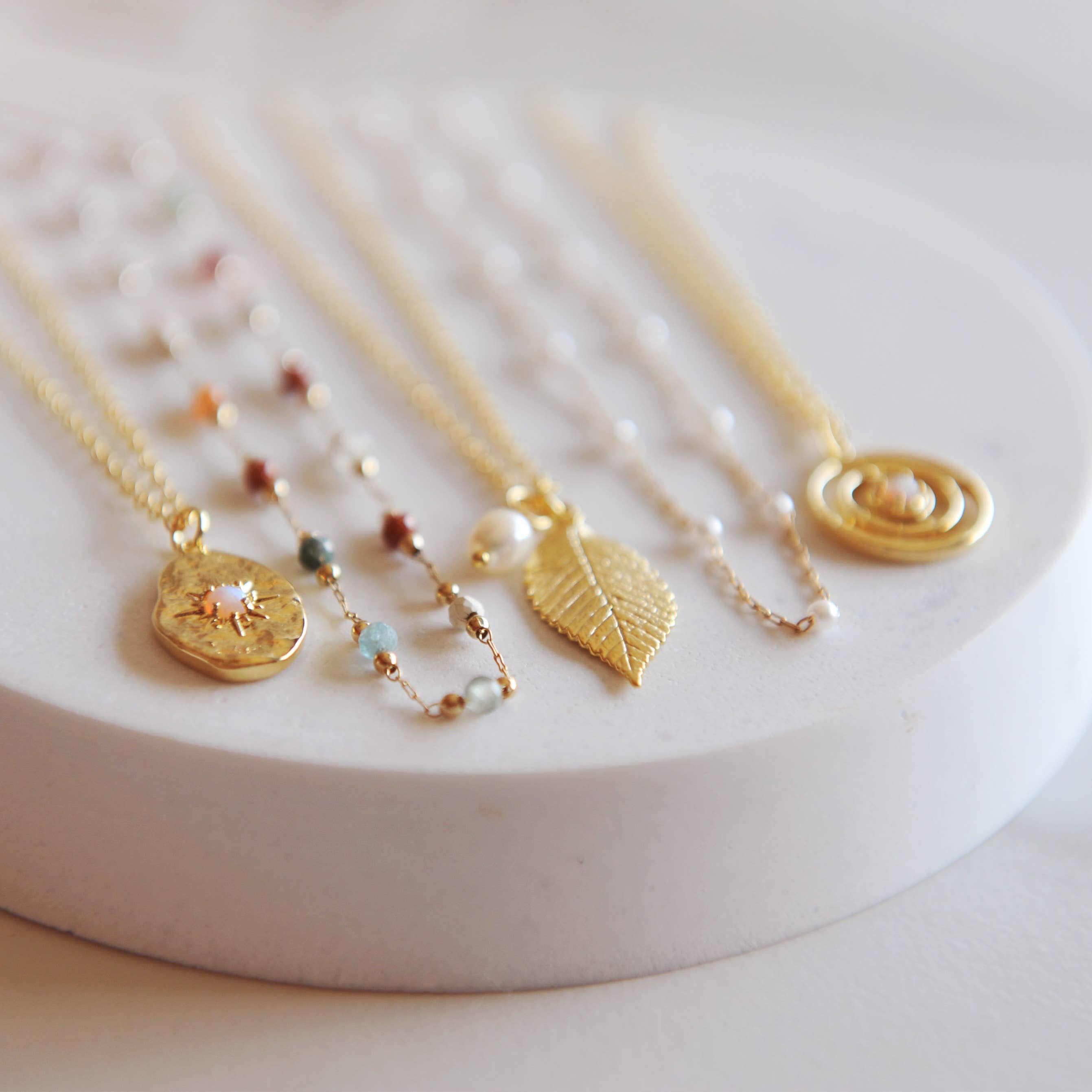 Oh So Lovely - Vente Colliers à pendentif - Collier étoile vintage Nova en opale8