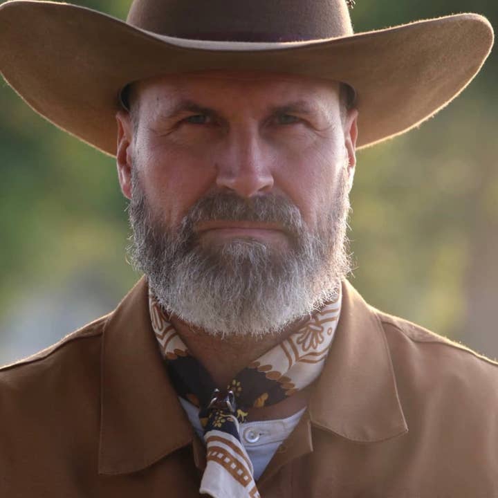 Felix Green - Wholesale Scarf - Unisex - PAPILLON Scarf1