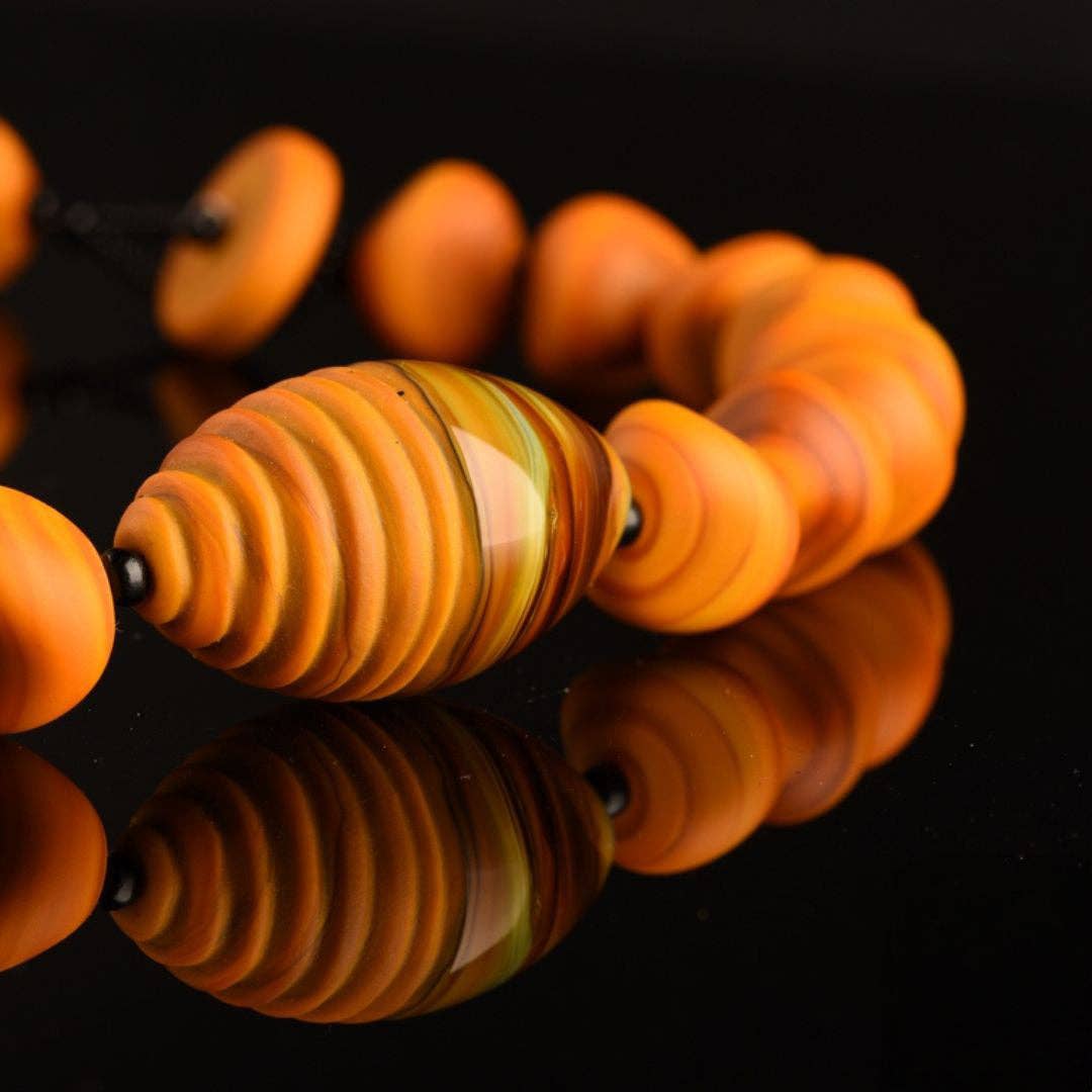 Mazzega Art & Design - Wholesale Beaded/Pearl Necklace - Calliope Necklace in Murano Glass. Large central chalcedony bead and 25 satin beads of 16 mm Length 53 cm. Made in Murano3