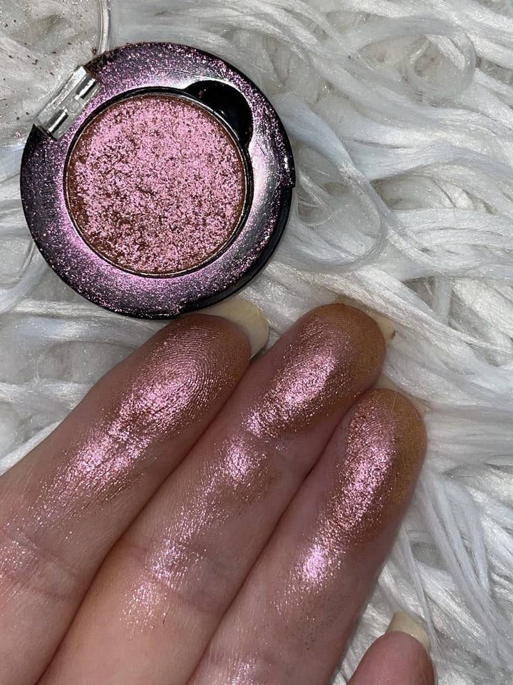 LUCCICHIO AL TRAMONTO per la vendita all'ingrosso da parte di Magical Makeup