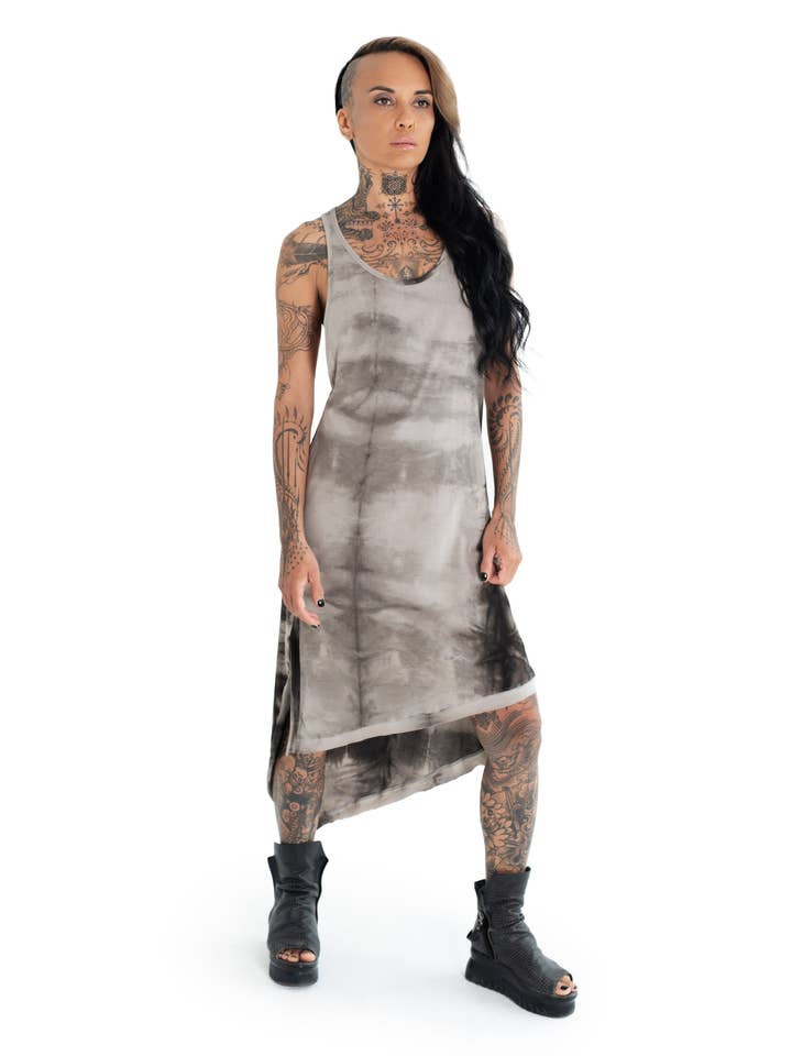 abito ukiyo - Shibori - Abito canotta tinto con piante per la vendita all'ingrosso da parte di Jan Hilmer + Sparrow