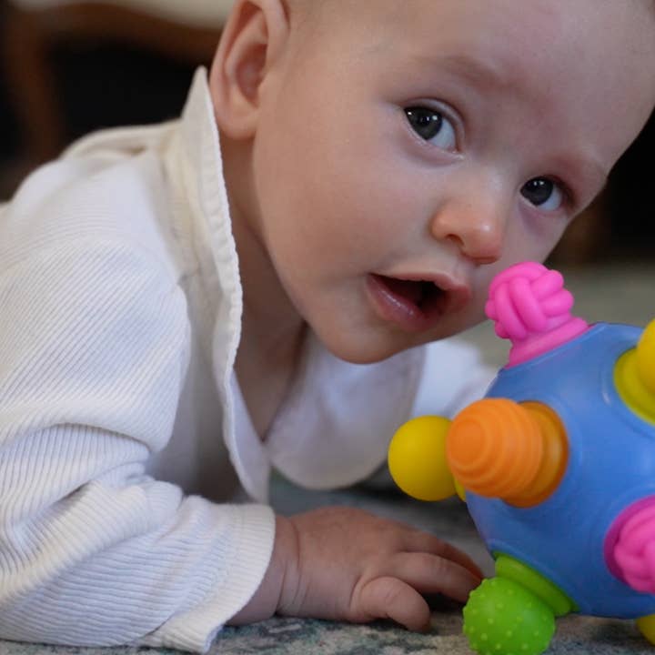 Möbi Games Inc. - Wholesale Sensory Ball - Baby - Woblii Sensory Ball2