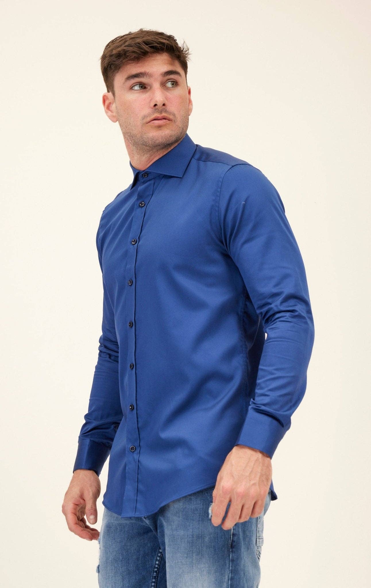 Men's Pure Cotton Spread Collar Fitted Dress Shirt - Navy for wholesale on Faire2