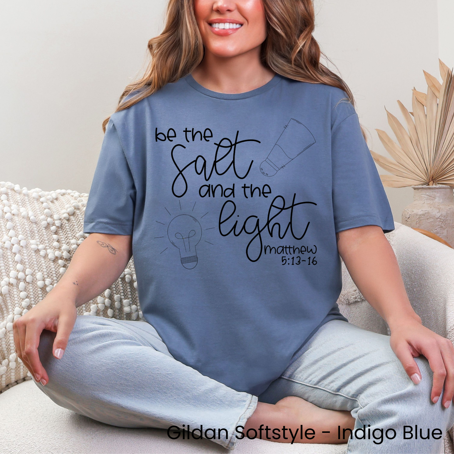 Okie Design Co - Vendita all'ingrosso Maglietta serigrafata - Donna - Maglietta "Sii il Sale e la Luce"5