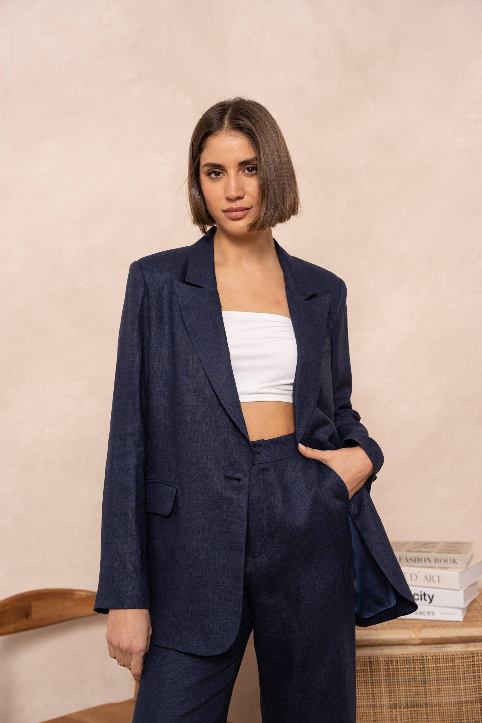 Attentif Paris - Venta al por mayor Blazer - Mujer - [De lino] Chaqueta blazer de corte recto en lino de calidad superior27
