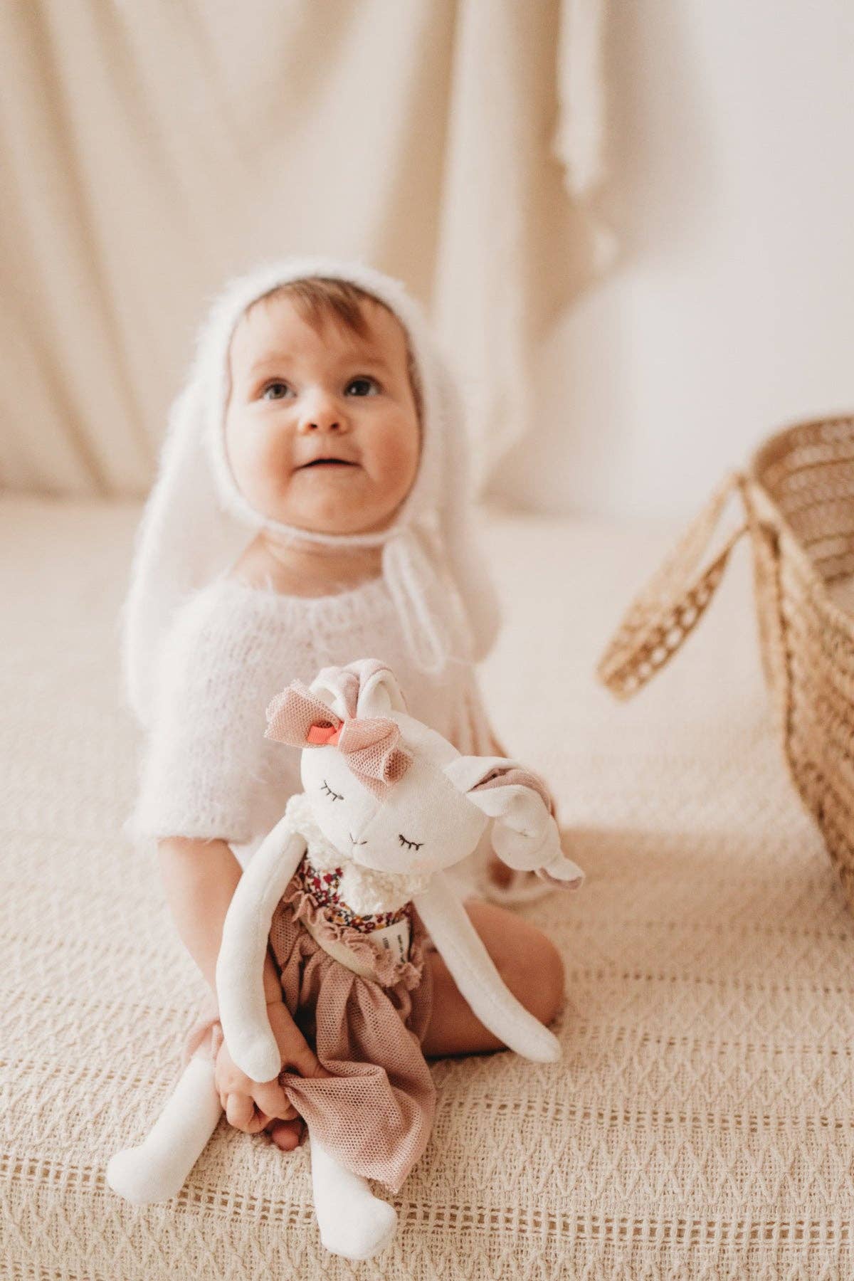 Kikadu - Wholesale Stuffed/Plush Toy - Kids & Baby - Large rabbit doll4