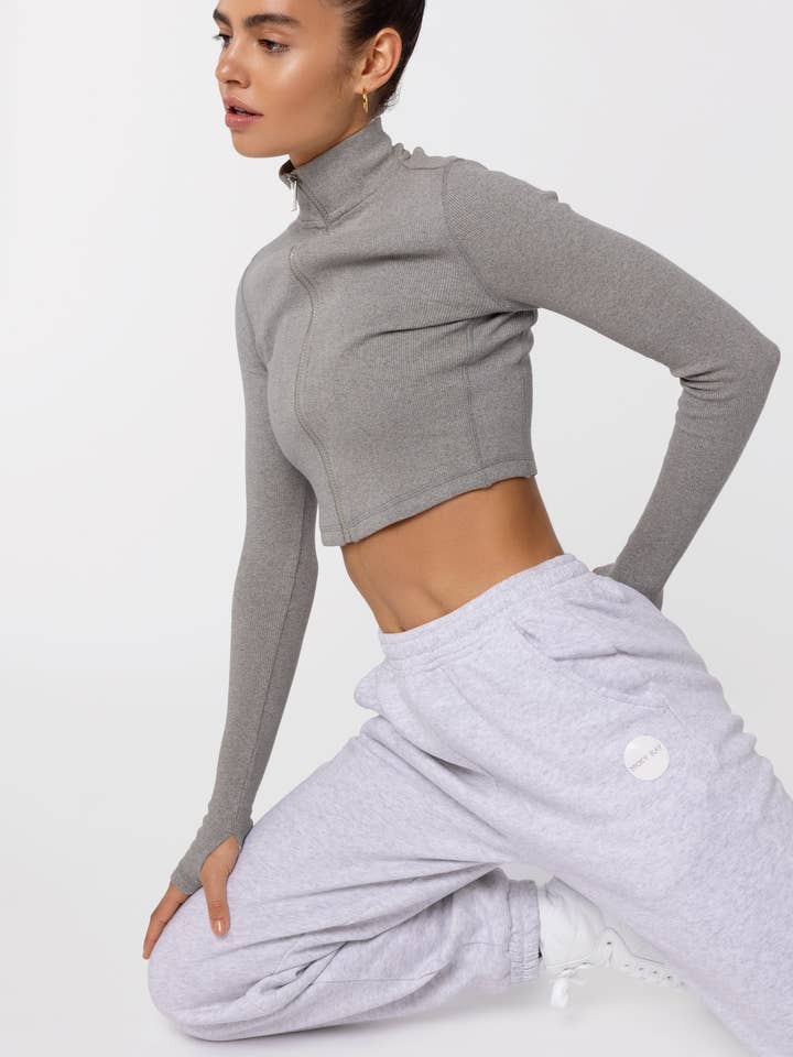 Nicky Kay – wholesale Athletic sweatpants/jogging bottoms – Women's – Organic Cotton High Rise Sweatpants7