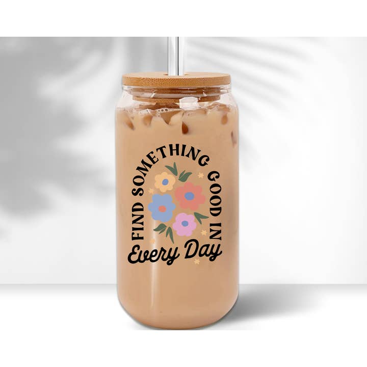 Trouvez quelque chose de bon dans le verre de tous les jours pour la vente par Instrive Design