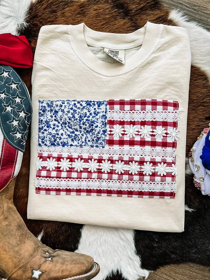 The White Stitch - Wholesale T-Shirt - Women's - American Flag Daisy