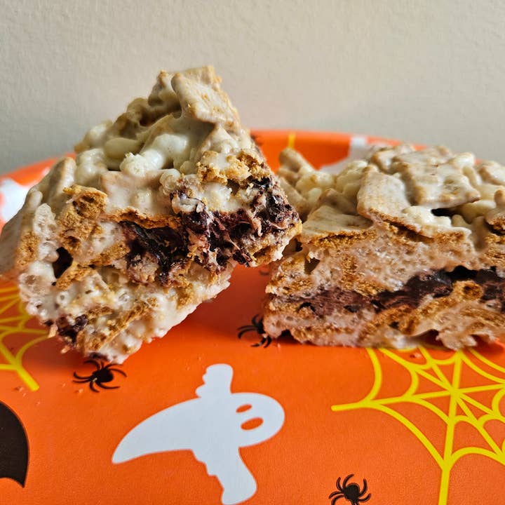 My Big Fat Cookie - Wholesale Puffed rice treat - Marshmallowey Treat: CampFire Crunch 1