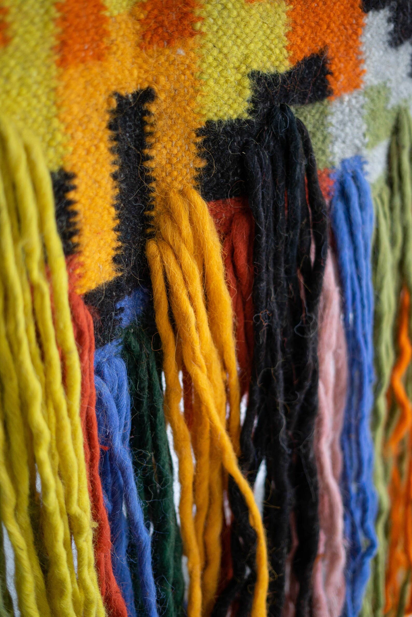 Creating Comfort Lab - Venta al por mayor Tapices/telas - Colgante de pared de lana con patrón tradicional de los Cárpatos7