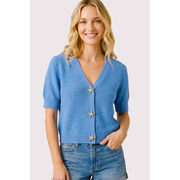 CARDIGAN À BOUTONS EN BAS AVEC ÉTOILES DE MER pour la vente par STACCATO