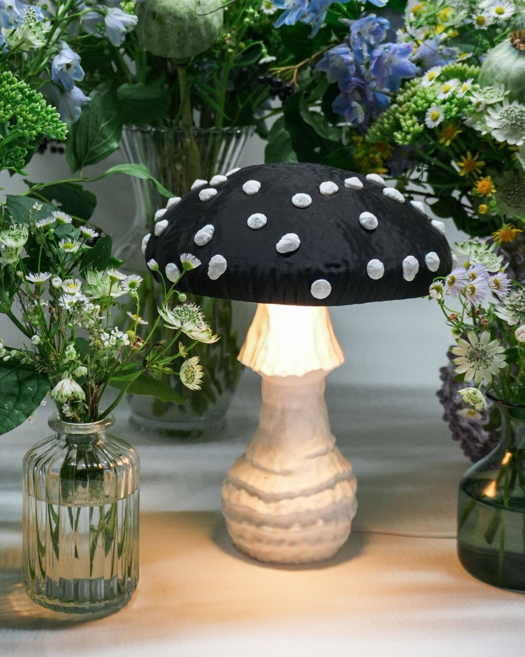 Roomberry - Wholesale Accent/Desk Lamp - Amanita Mushroom Lamp – Magical Table Lamp in Fly Agaric Design for Your Home20