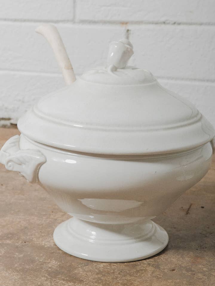 Suppenterrine mit Deckel aus Eisenstein aus Belgien für den Großhandel von Golden Oldies Antiques