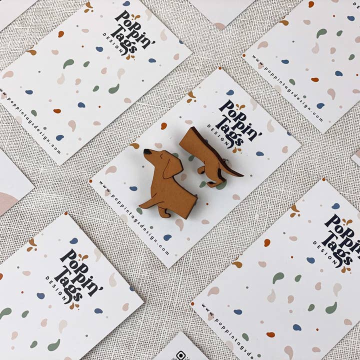 Paire d'épingles : Teckel pour la vente par Poppin' Tags Design