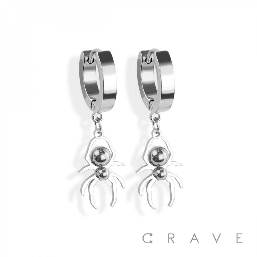 CRAVE - Vente Boucles d'oreilles pendantes - PAIRE DE BOUCLES D'OREILLES INOX 316L AVEC PENDENTIF ARAIGNÉE0