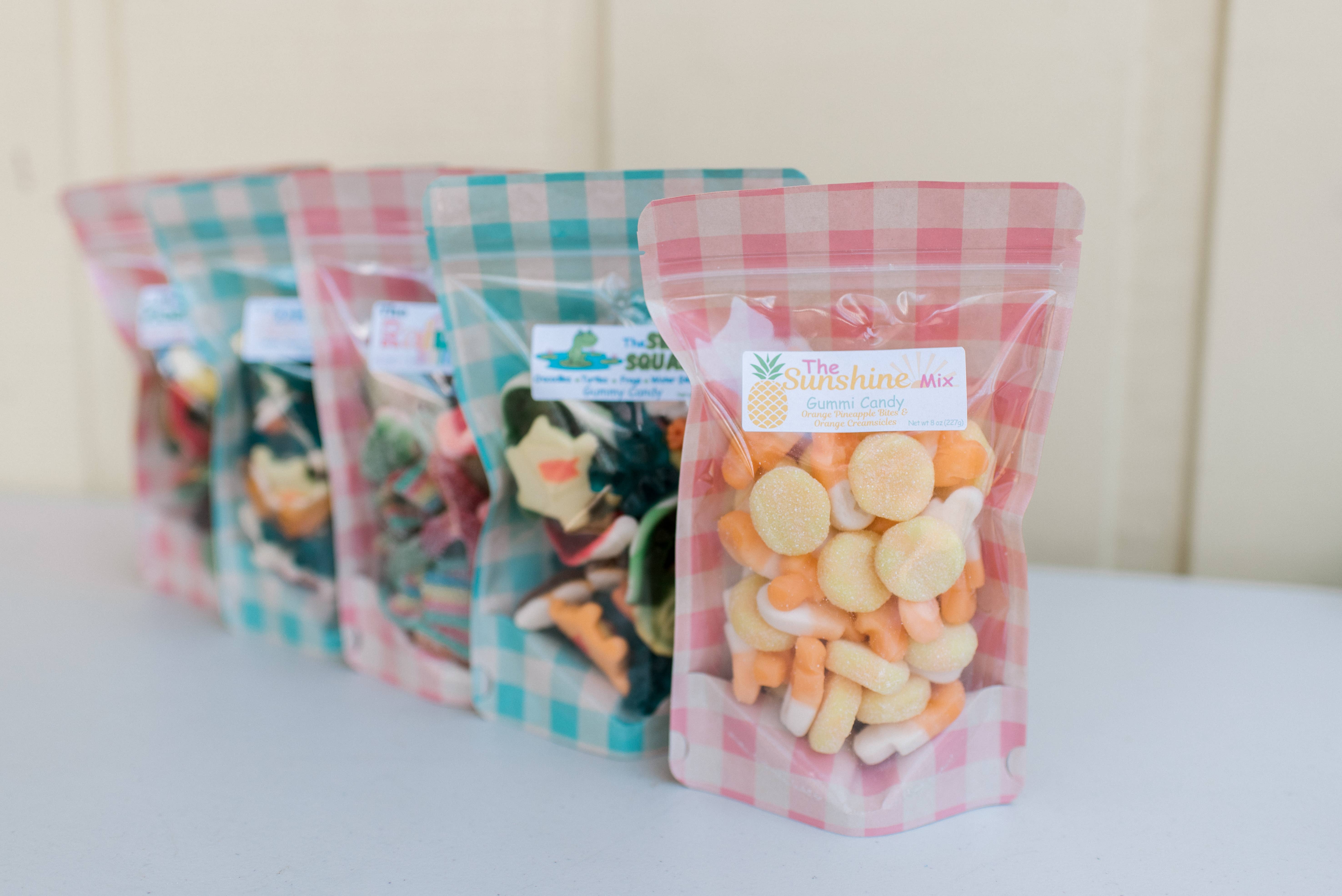 The Honey Den - Wholesale Gummy - The Swamp Mix– Frogs, Gators, Turtles & Blue “Water” gummies2