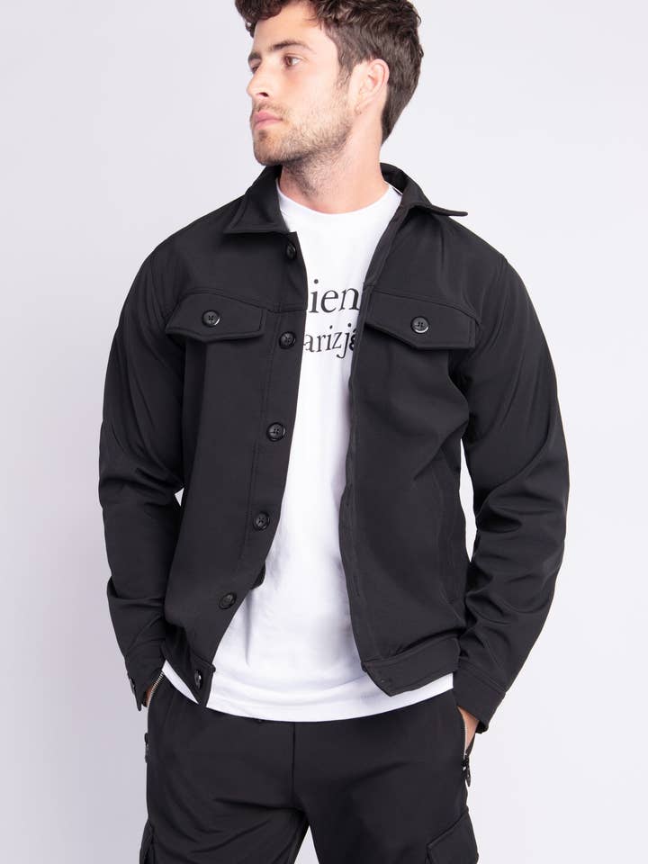 Almindelig jakke med sorte knapper for engroshandel hos AARHON