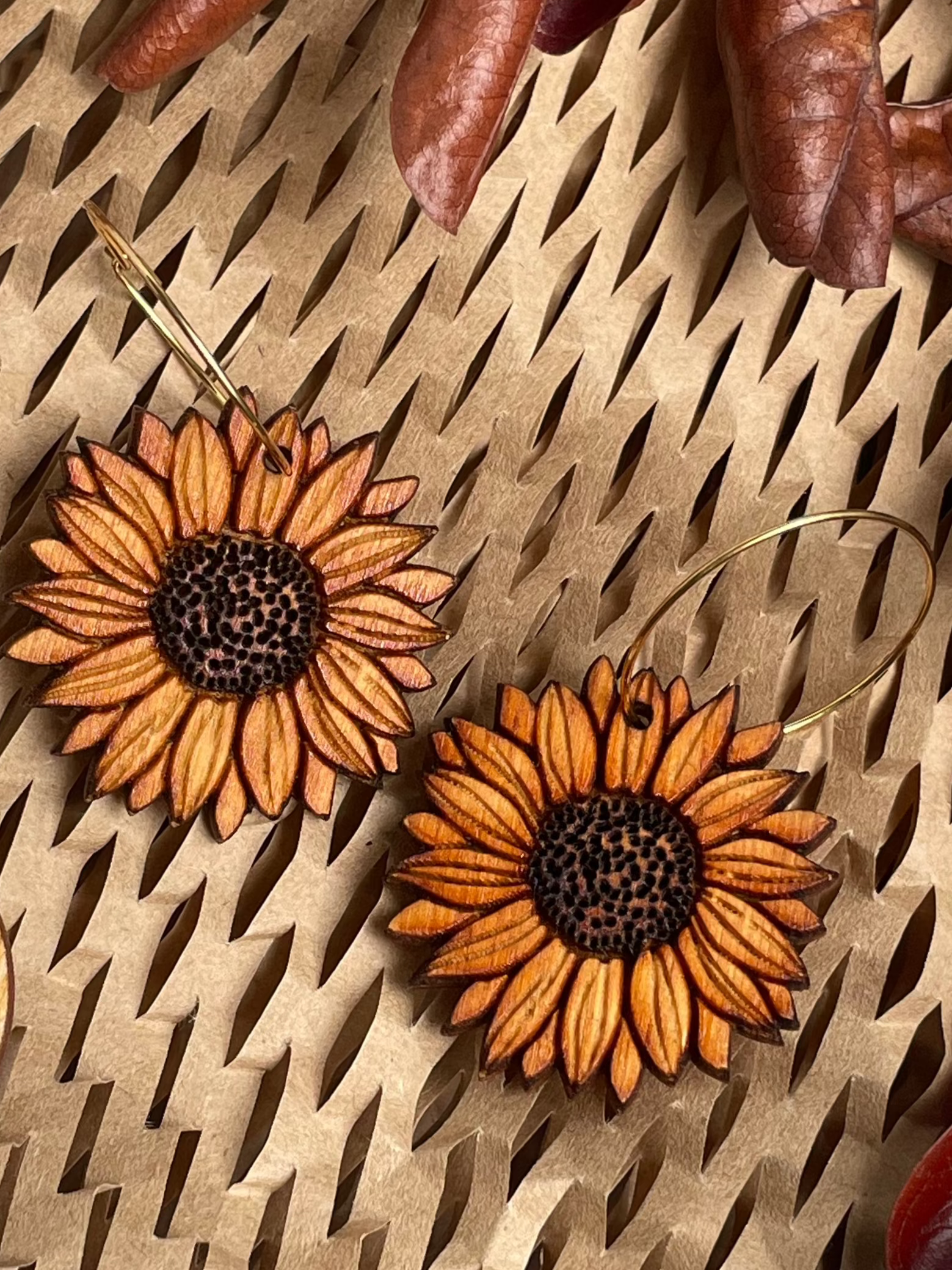 lovelevel – wholesale Dangle earrings – Natural Wood Earrings | SUNFLOWER1