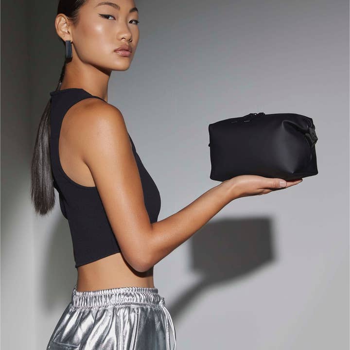 Logo Free Clothing - Wholesale Pouch - Unisex - BagBase Matte Recycled Accessory Pouch | 2 Litre Capacity | Showerproof | 3 Colours | One Size4