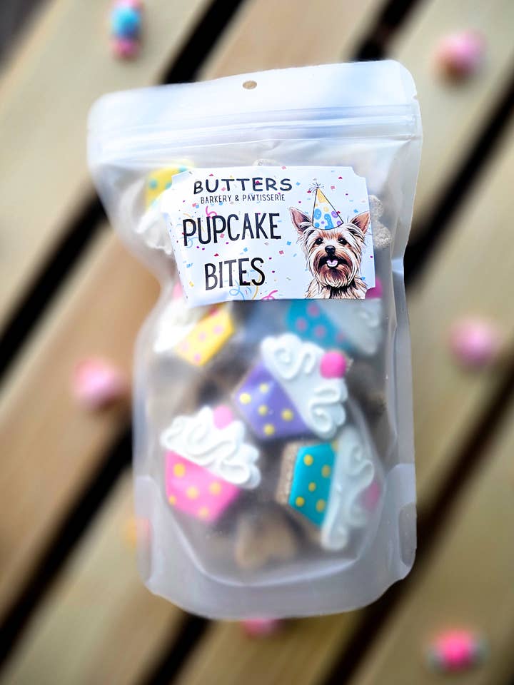 Pupcake Cookies dog treat gift bag for wholesale by Butters Barkery & Pawtisserie