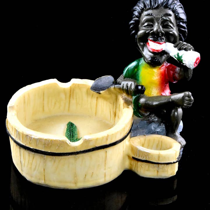 SPS Wholesale Inc - Wholesale Ashtray - 4″ Rasta Resin Ashtray, Assorted Designs - M04254