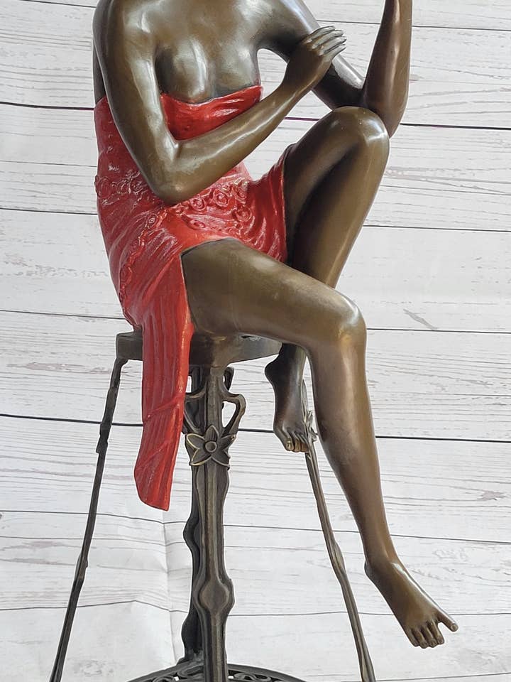 Art Deco 1920's Flapper Girl Segurando Copo de Vinho Estátua de Bronze Escultura Estatueta 21,5 “x 6,5" por atacado de Bronzhaus