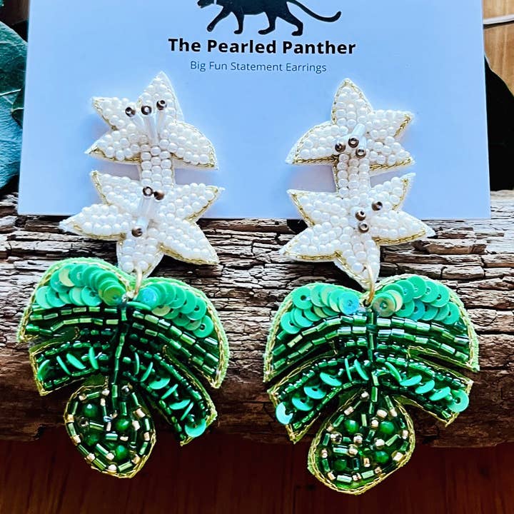 The Pearled Panther - Wholesale Dangle Earrings - Floral White Flower Green Monstera Leaf Beaded Earrings3