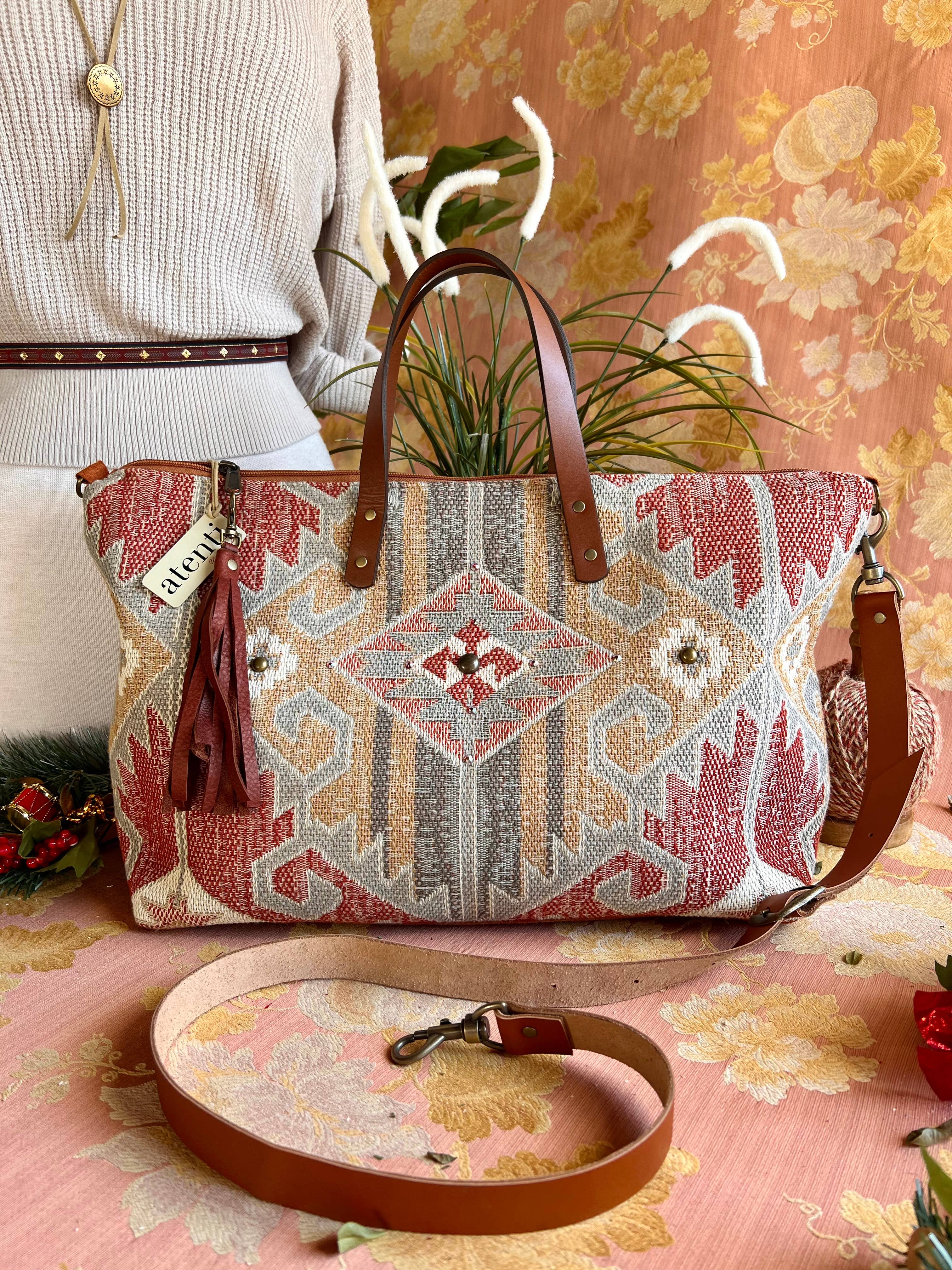 Atenti – wholesale Bärkasse - Dam – USA handgjord Carryall tygväska, Blaze Buddy Bag0