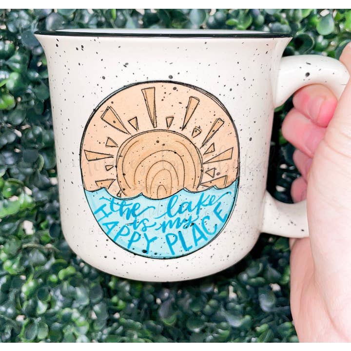 Tasse The Lake is My Happy Place pour la vente par Doodles By Rebekah