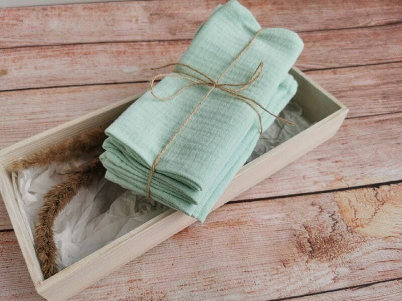 Bloom Pads - Wholesale Dinner & Cloth Napkin - Organic cotton muslin napkin Set of 5, Soft Reusable wipes3