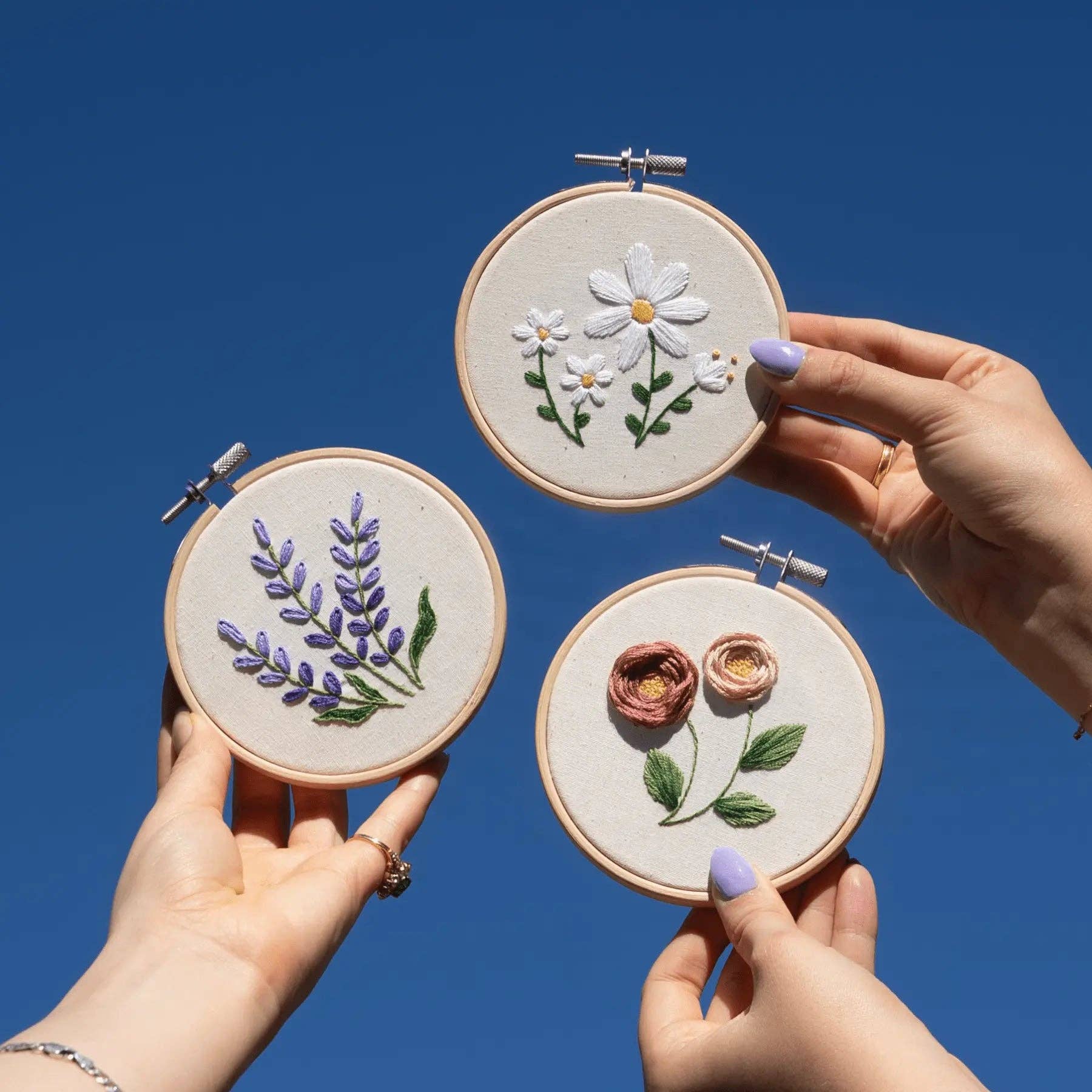 Craft Club - Wholesale Embroidery/cross-stitch supplies - FLORAL MINIS - Embroidery Kit3