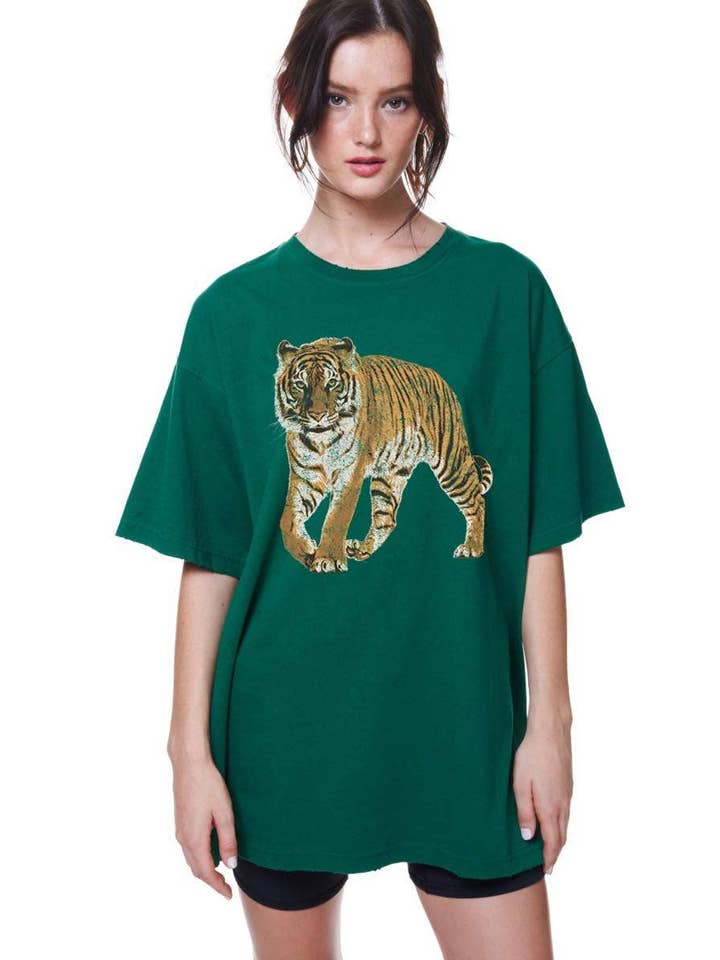 Foryeri - Wholesale Screen Printed T-Shirt - Women's - Vintage Tiger Oversized Graphic Top1