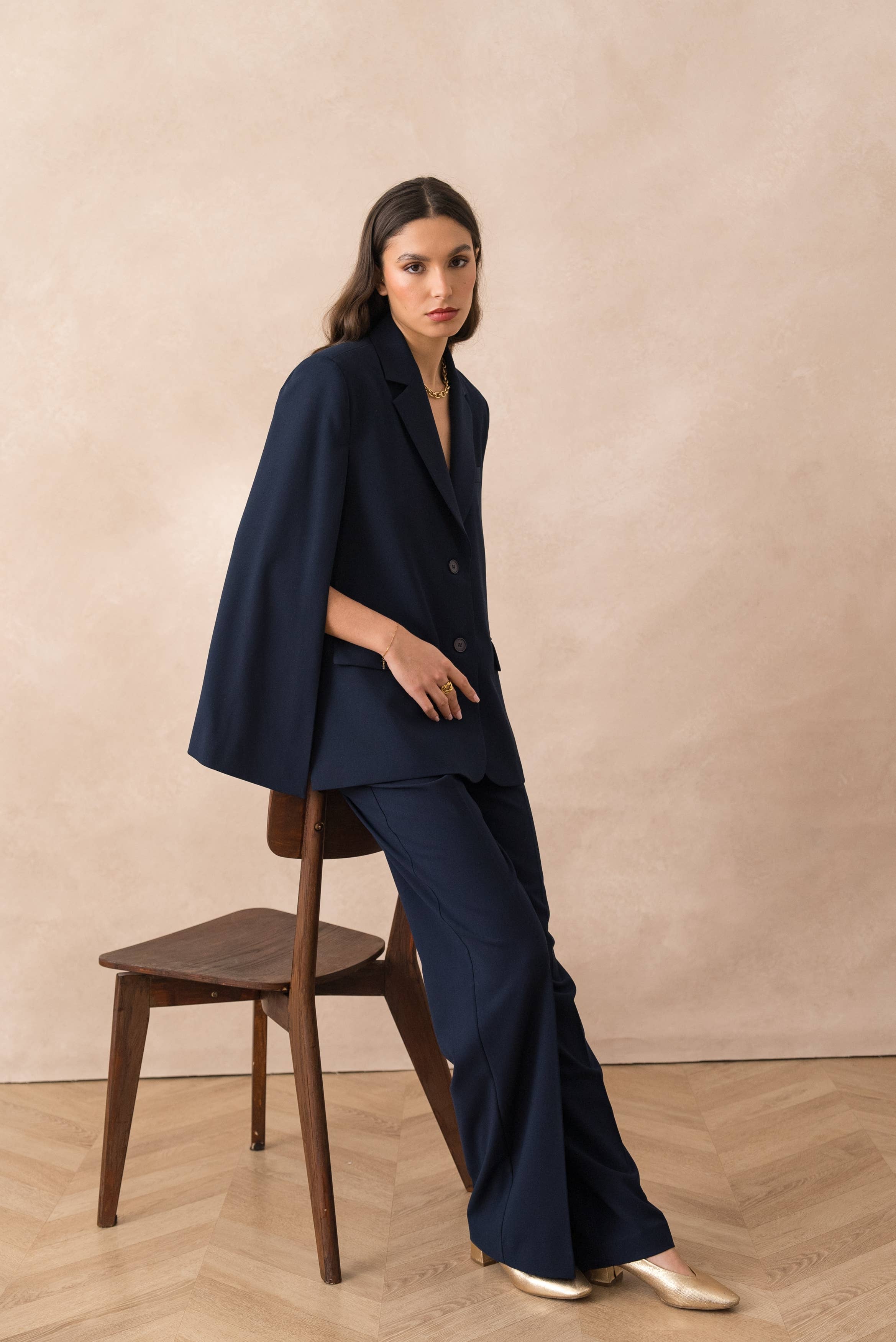 Attentif Paris - Wholesale Jacket - Women's - [Vision] Oversized cape jacket with structured cut11