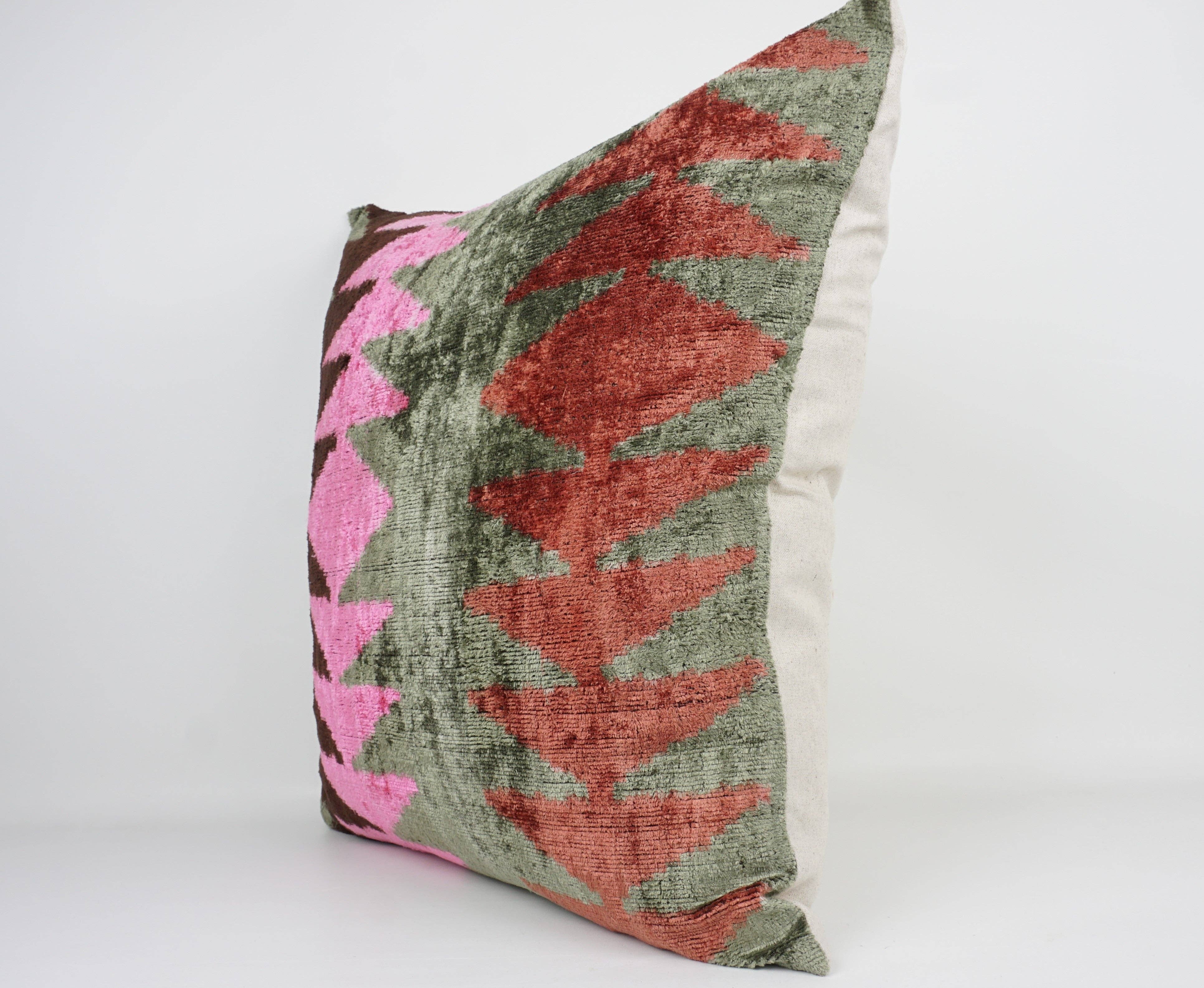 MD Home - Wholesale Throw Pillow Cover - HANDMADE  IKAT SILK/VELVET PILLOWCASE 24"x24"1