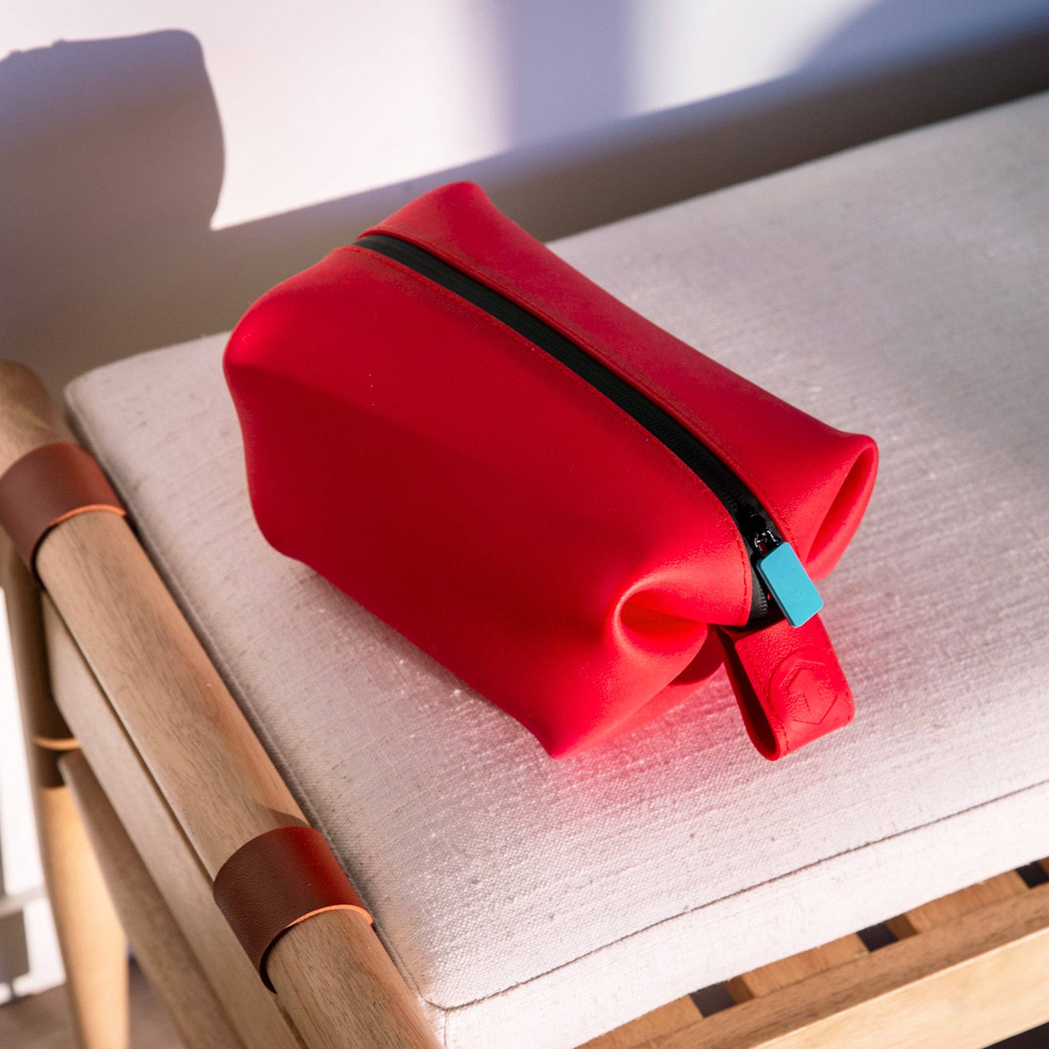 YOUZEY - Wholesale Toiletry Bag - Unisex - The Titan - Silicone Toiletry Bag - Red1