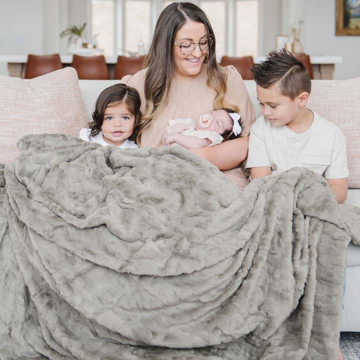 Saranoni - Wholesale Throw Blanket - PATTERNED FAUX FUR XL THROW BLANKETS26