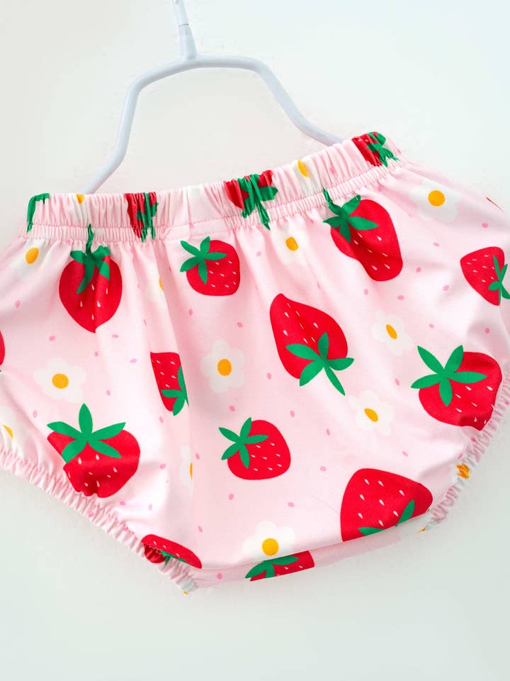 littleoneusa - Vente Ensemble de vêtements – bébé - Ensemble barboteuse à volants en dentelle smockée pour bébé fille avec fleurs de fraise roses3