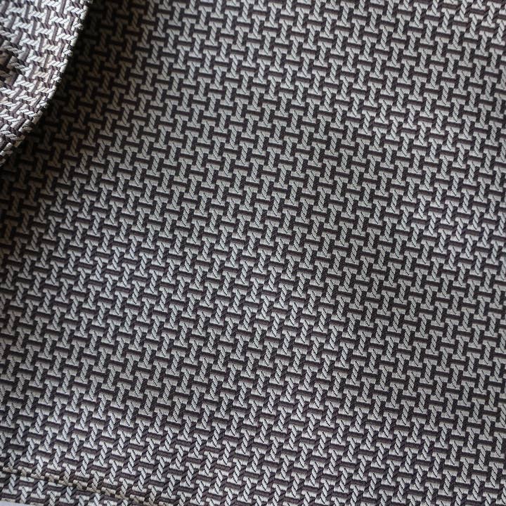 Tie Mood – wholesale Necktie – Men’s – Modern Interlocking Design Brown Ascot Tie4