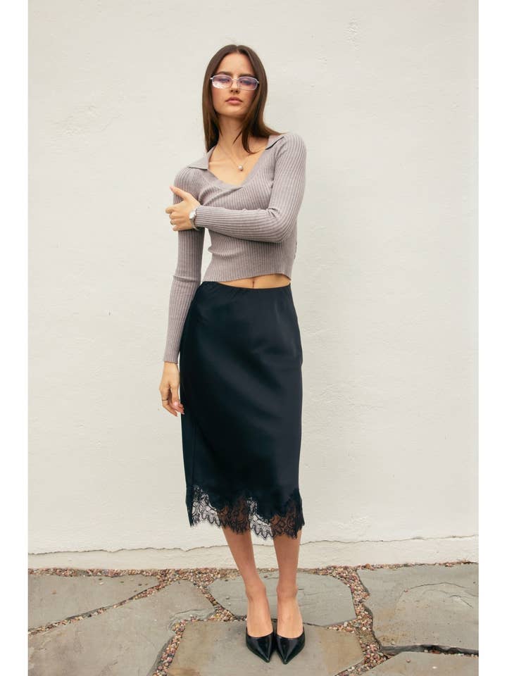 Dress Forum - Vente Jupe – femme - Jupe crayon en satin terne avec ourlet en dentelle (1)29