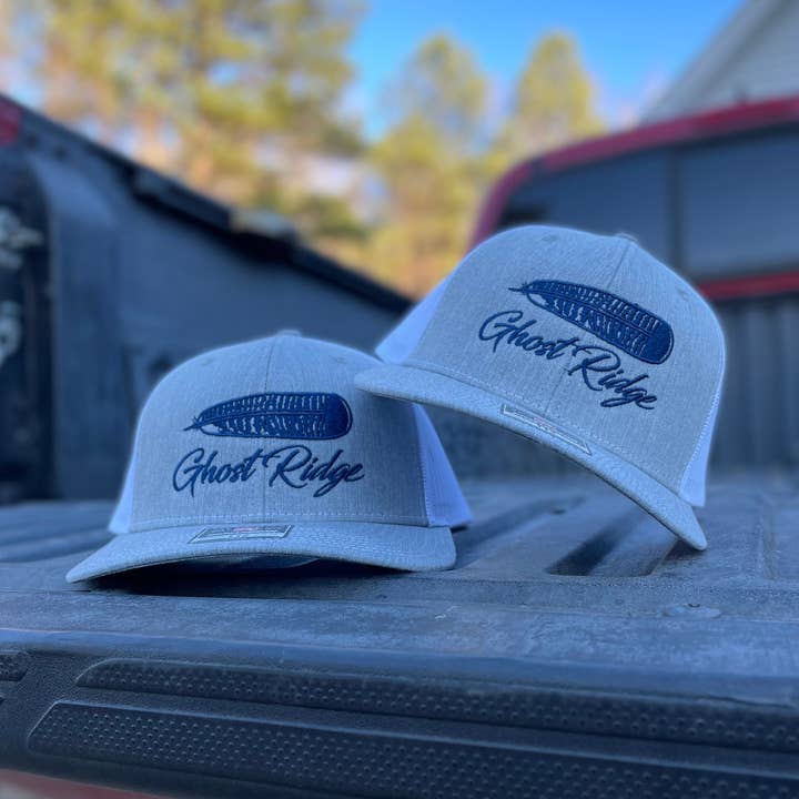 Grå/Vit Richardson 112 för wholesale av Ghost Ridge Brand