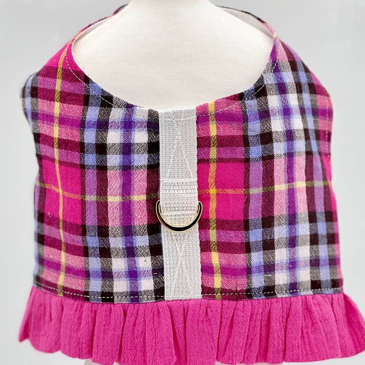 Roze geruite harnasvest met ruches voor wholesale door DoggieCoutureNY