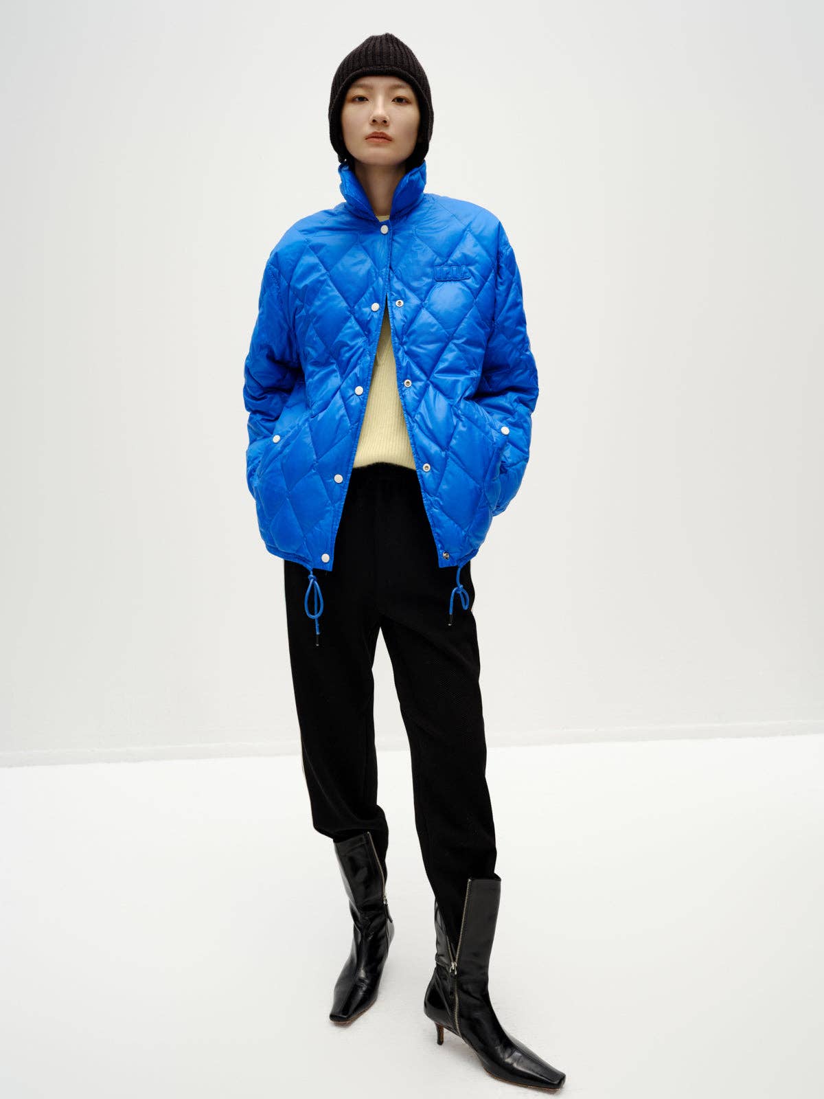 Urlazh - Wholesale Puffer Jacket - Women's - Klein Blue Jacket4