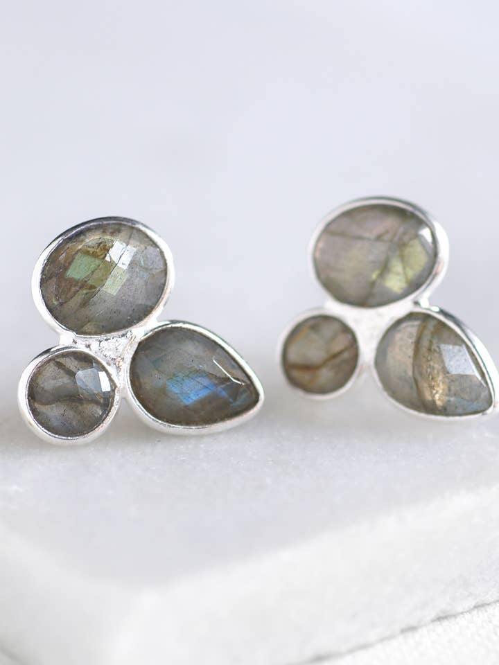 Boucles d'oreilles à tige en rhodium blanc pour la vente par FELIX Z DESIGNS